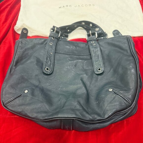 MARC JACOBS BLACK LEATHER GUNMETAL BUCKLE AND BUTTONHOLE HOBO BAG LARGE - Picture 7 of 16